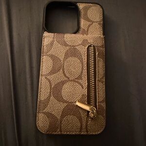 Elegant Phone Case with Gold Zipper